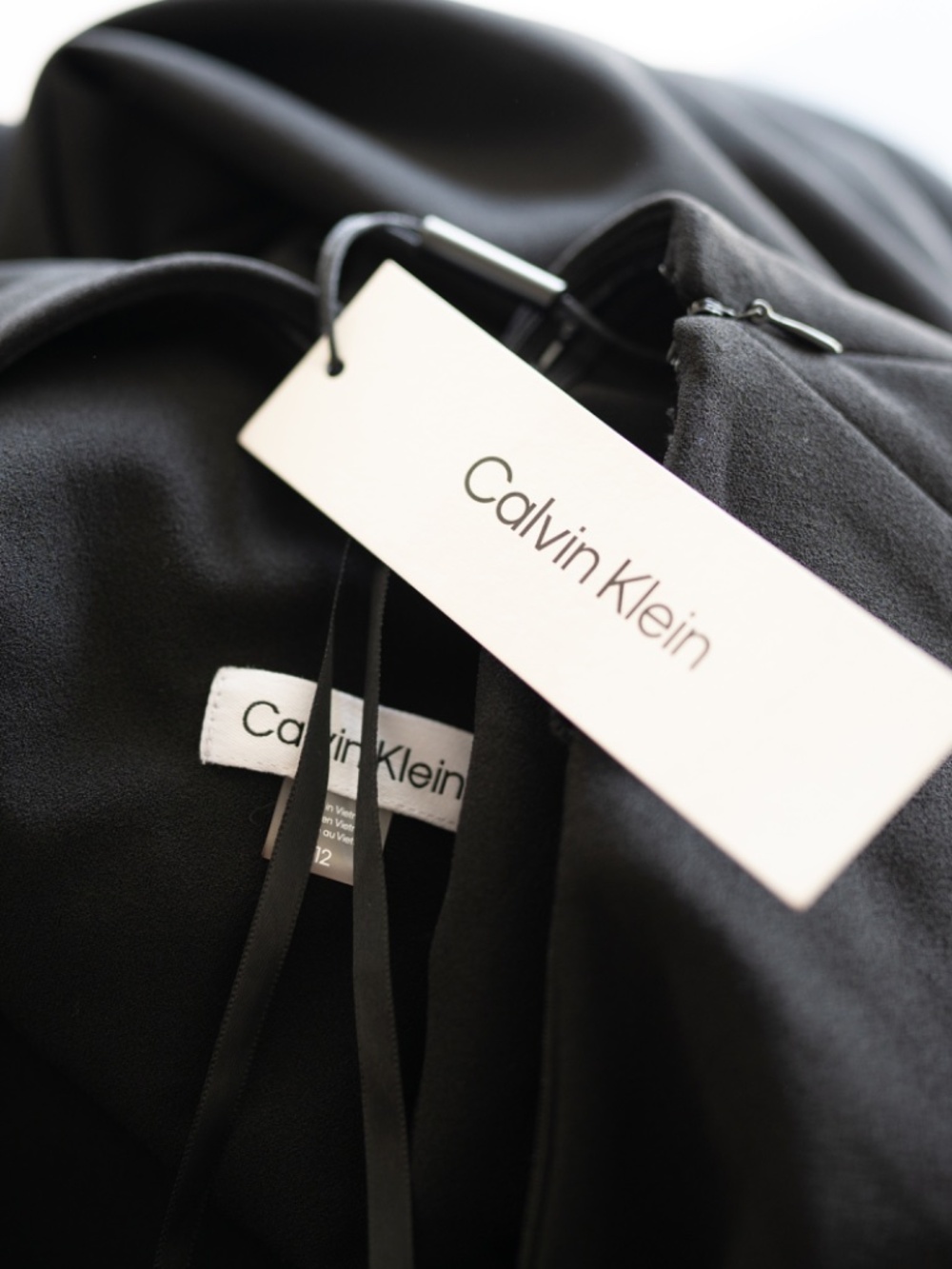 Calvin Klein - One-Shoulder Ruched Gown - Picture 7 of 12